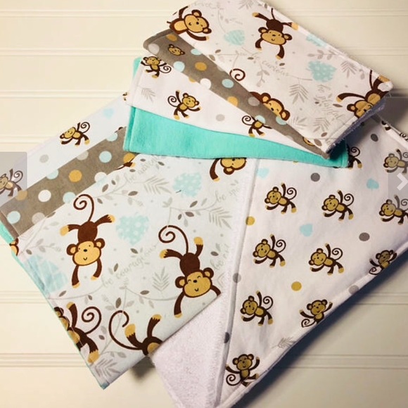 Hooded Baby Bath Towel, gender neutral baby gift - Picture 4 of 5